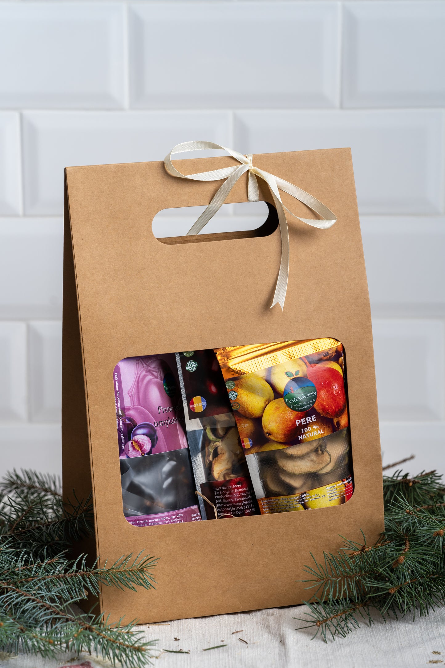 Pachet cadou - tip pungă- kraft