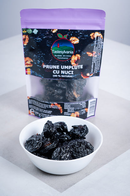 Prune uscate umplute cu miez de nuca 250g